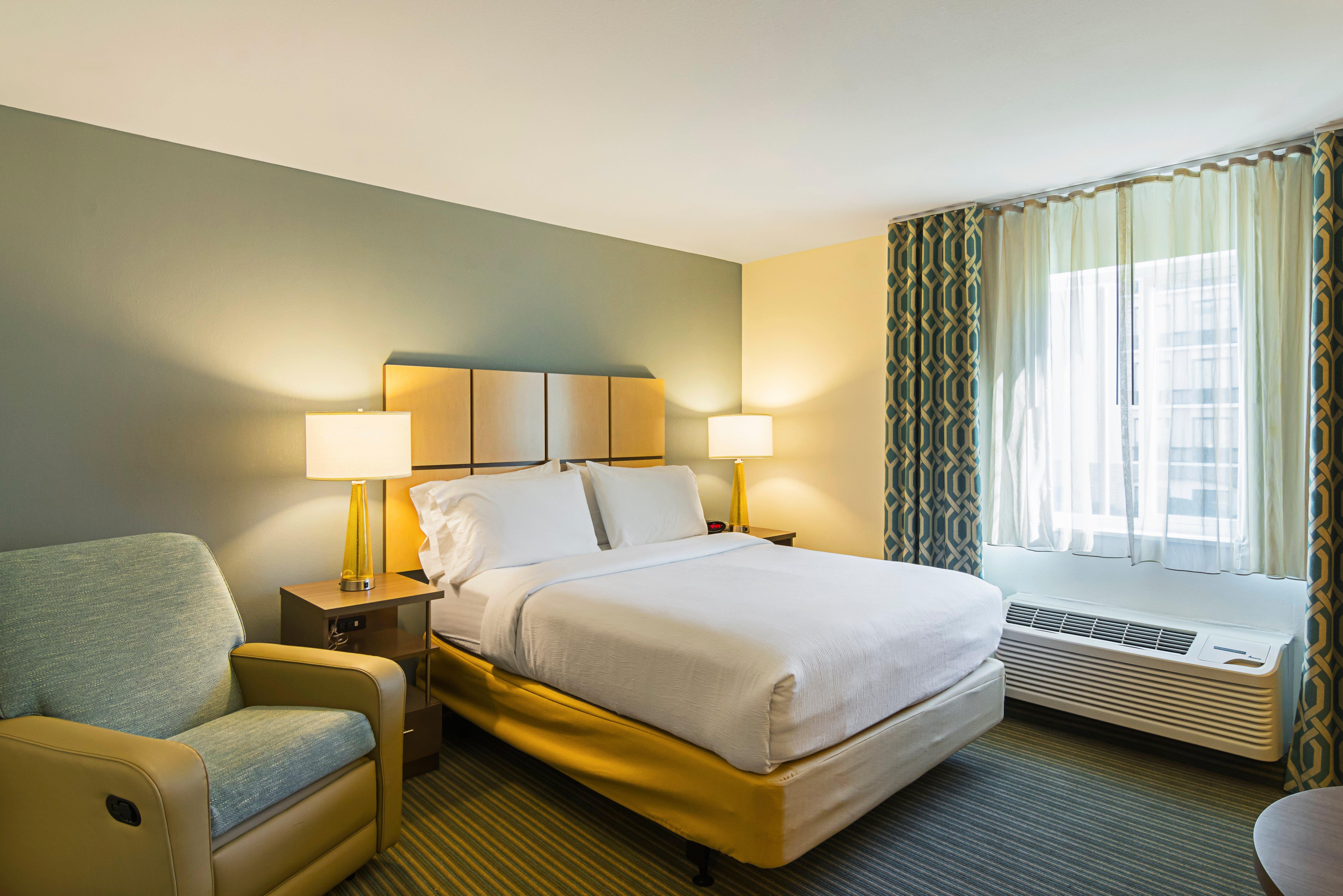 Candlewood - Pensacola - Area By Ihg Hotel