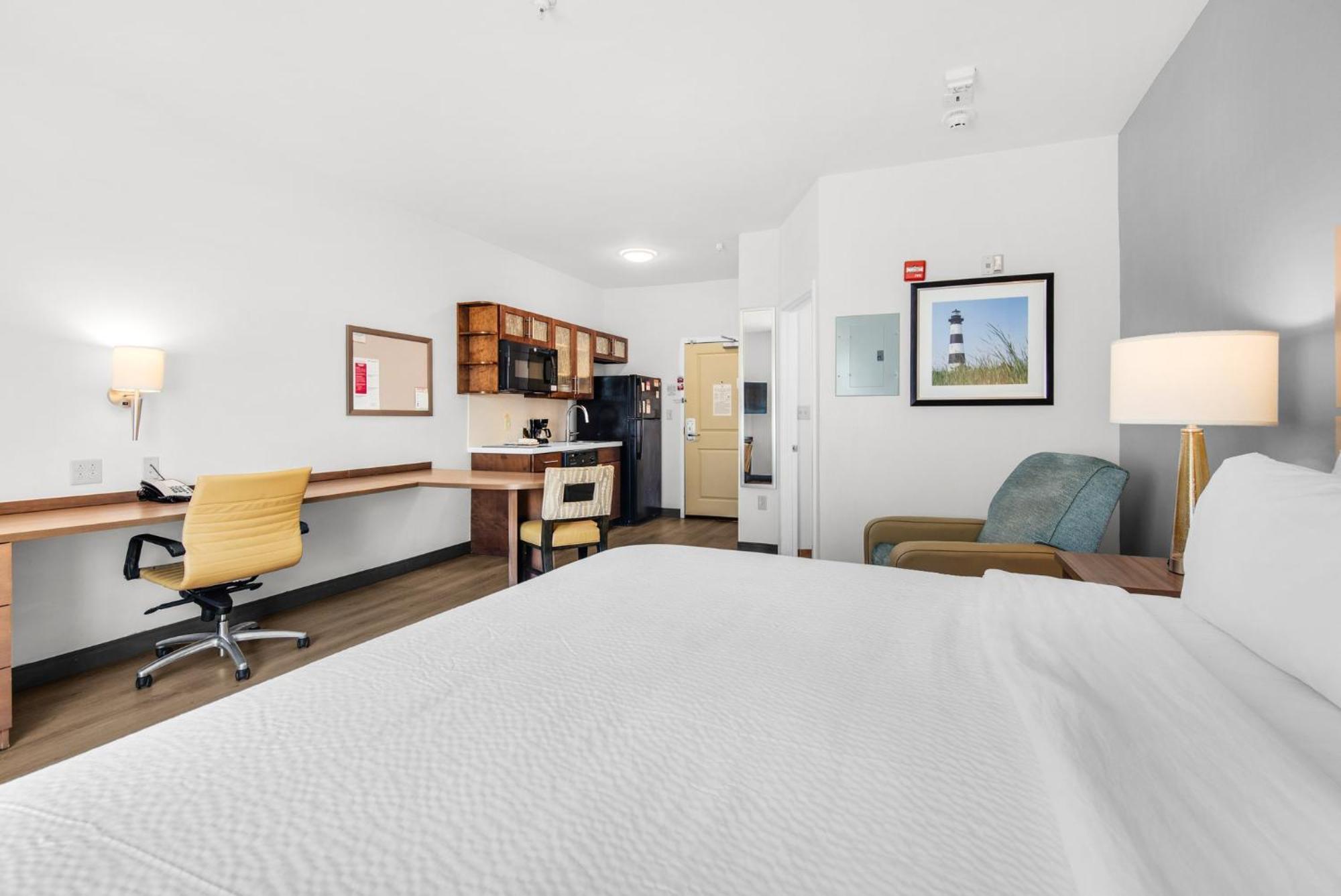 Hotel Candlewood Suites - Pensacola - University Area By Ihg